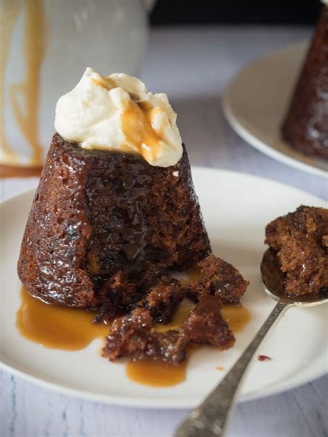 Classic Sticky Date Pudding With Caramel Sauce The Cooks Room Easy