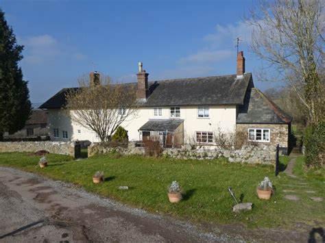 Girt Farm Cottages © Roger Cornfoot Cc By Sa20 Geograph Britain