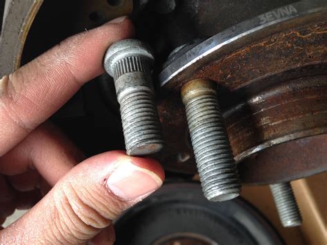 Wheel Stud Replacement Honda