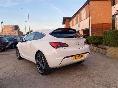 Sold Vauxhall Astra Limited Edition S S Door Staines Middlesex