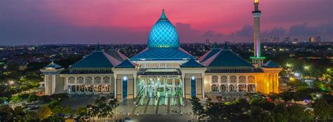 18 Masjid Termegah di Indonesia, Wisata Religi dan Arsitektur Unik