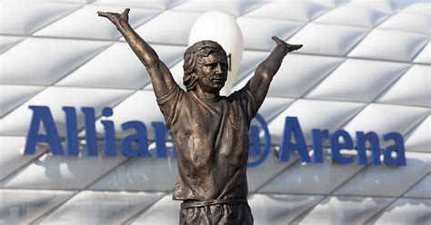 Estatua para Gerd Müller icono del FC Bayern