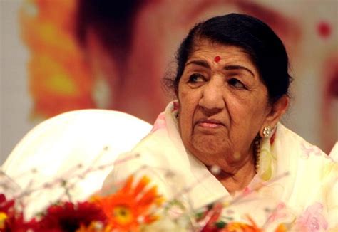 Lata Mangeshkar Continues To Remain Under Observation Amar Ujala Hindi News Live Lata