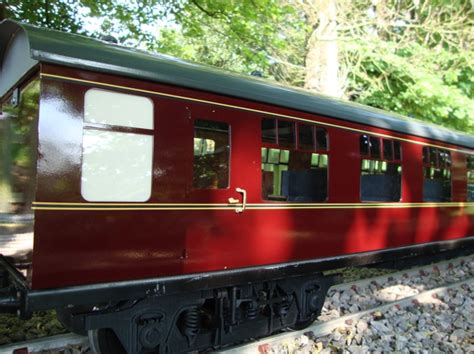 Phoenix Locos BR Mk1 Coaches Gallery