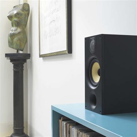 Акустическая система Bowers And Wilkins 686 S2 Black Ash