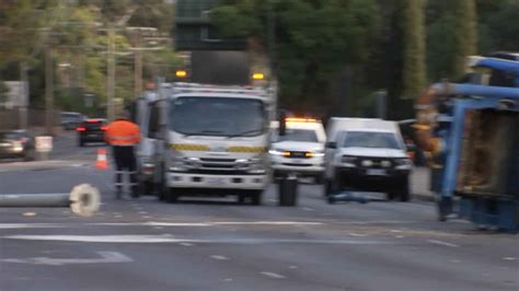 Truck Crash On A At Notorious South Eastern Freeway Intersection