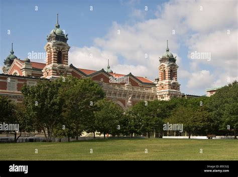 Ellis island museum hi-res stock photography and images - Alamy