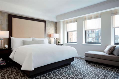NYC Hotel Suites - Manhattan | JW Marriott Essex House New York