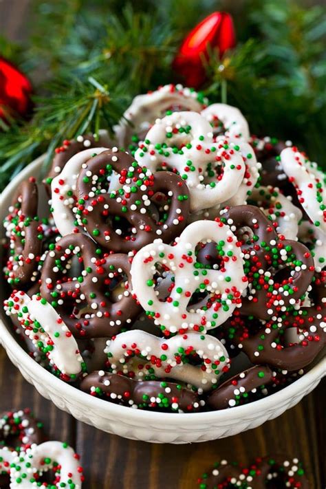 Chocolate Dipped Pretzels In 2020 Chocolate Pretzels Christmas Chocolate Covered Pretzels