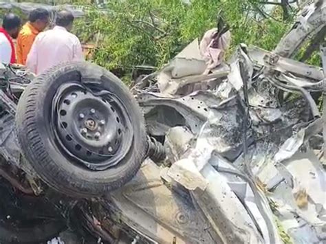 Latur Accident लातूरमध्ये ट्रक आणि कारचा भीषण अपघात 4 जणांचा जागीच