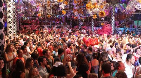 Baile gay de carnaval terá concurso de beleza e melhor figurino em