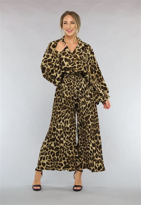 Loose Fit Bruine Leopard Two Piece met Plissé Broek Uwantisell nl