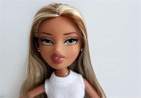 Pin by 𝓙𝓸𝓻𝓭𝓲 on bratz Blonde hair green eyes Blonde green eyes Blonde hair blue eyes