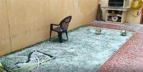 Una espectacular granizada sorprende a los vecinos de Doñinos La