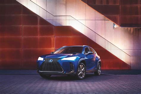 2021 Lexus UX Hybrid Test Drive Review - CarGurus.ca