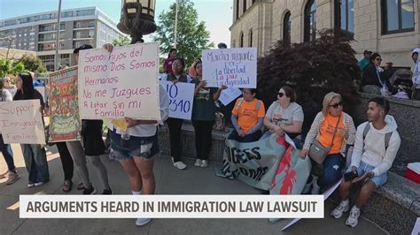 Iowa Defends Immigration Law That Allows Local Officials To Arrest People Told To Leave Us