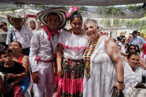 Artesanías de Colombia on Twitter La gerente ammejiaaguado en