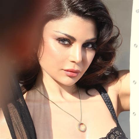 Pin On Beautiful In 2024 Haifa Wehbe Dramatic Makeup Arab Beauty