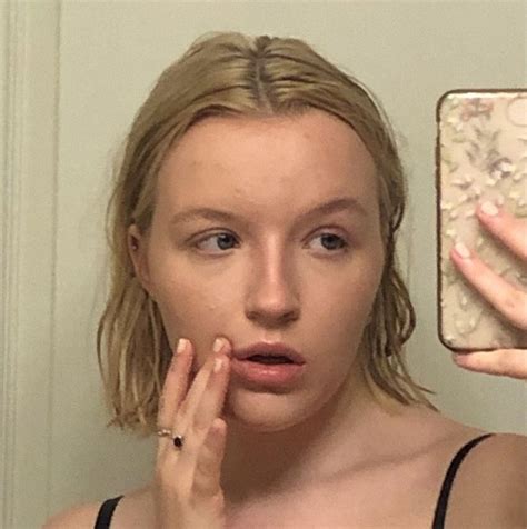 Shorthair Blonde Blondebob Instagrampose Blonde Bobs Short Hair Styles Instagram Pose