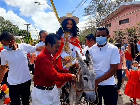 Familias De Carazo Realizan La Tradicional Bendici N De Las Palmas