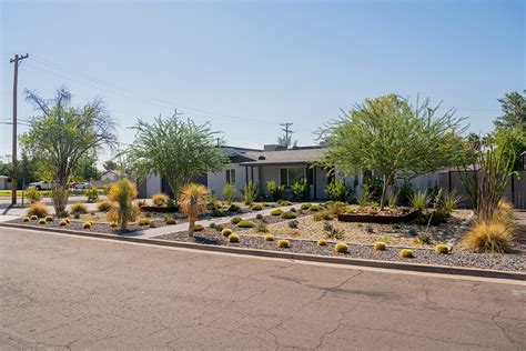 As The Drought Grinds On Valley Homeowners Take Advantage Of Xeriscape Incentives The Daily