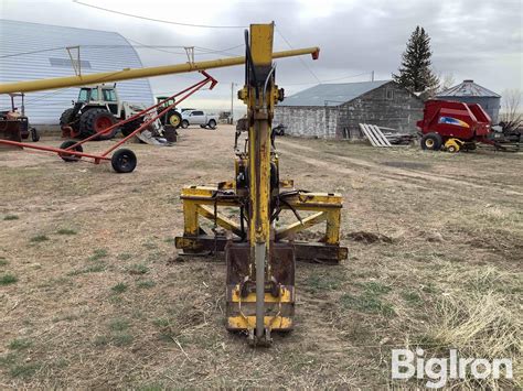 Massey-Ferguson 220 3-Pt Backhoe Attachment | Construction | BigIron