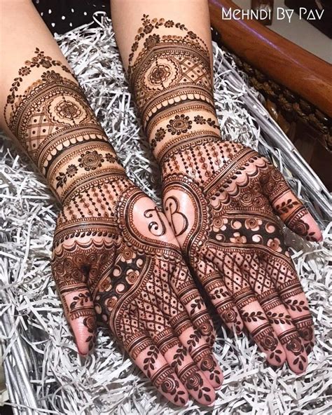 Intricate Mehndi Design With Fine Details