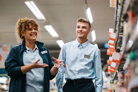 6 Tips To Recruit And Retain Retail Employees Acuity