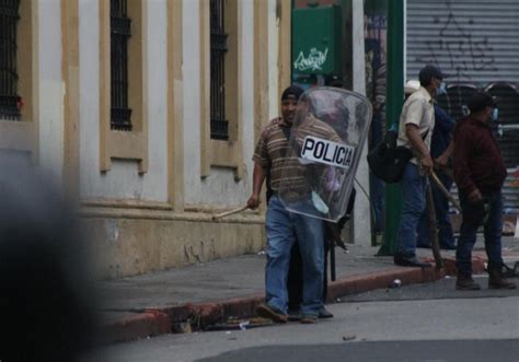 Fiscalí­a De Guatemala Acusa De Terrorismo A Exmilitares Detenidos Por