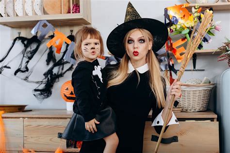 Renun A I Prezen Credit Ipotecar Disfraz Halloween Madre E Hijo