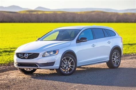 Used 2017 Volvo V60 Cross Country Consumer Reviews 14 Car Reviews Edmunds