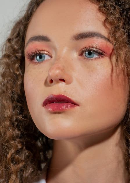 Premium Photo Beauty Portrait Of A Young Girl With Curly Hair Closeup