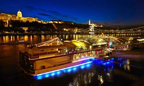 Discover the nightlife in Budapest Hungary