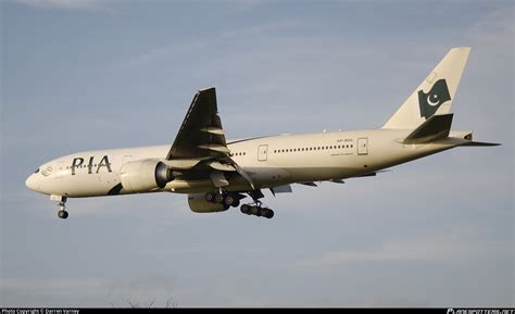 Ap Bgl Pia Pakistan International Airlines Boeing Er Photo By