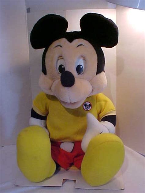 137: "Talking Mickey Mouse" doll with original box : Lot 137