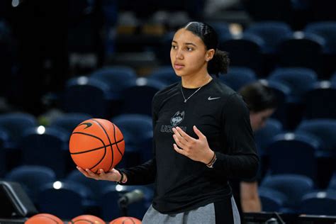 UConn women's basketball star Azzi Fudd is out for season with injury