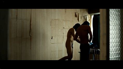 OMG He S Naked Aladdin 2019 S Hot Jafar AKA Actor Marwan Kenzari OMG BLOG