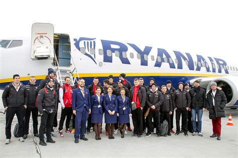 Ryanair I Czo Owa Polska Dru Yna Siatk Wki Ryanair S Corporate Website