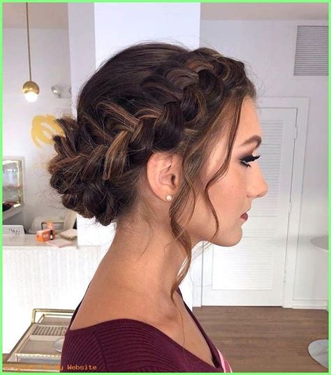 Prom Frisuren 2019 Brown Hair With Highlights In A Braided Bun Wedding