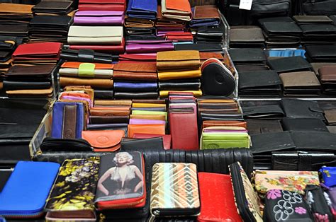 картинки : кожа, цвет, Деньги, Рынок, поход по магазинам ...