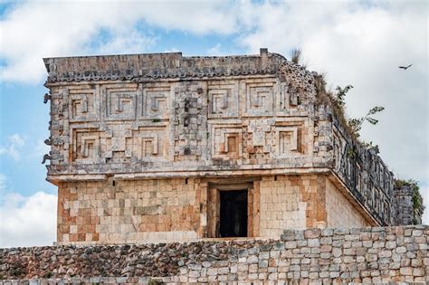 Premium Photo | Governor's palace in uxmal