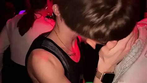 Diversión en el club gay xHamster
