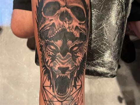 Wolf Skull Tattoo - Urban Ink