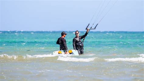 Comment débuter le kitesurf le guide pour apprendre le kite