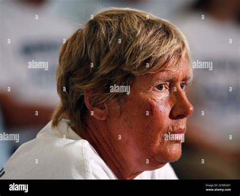 Diana nyad hi-res stock photography and images - Alamy