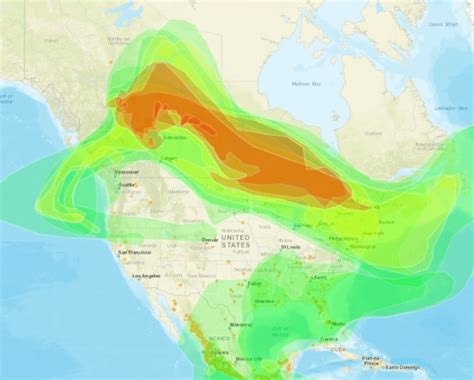 多处失控！加拿大浓烟笼罩北美大陆 天空秒变阴森橘色 200处大火同时燃烧 山火 阿省 居民