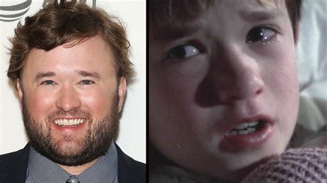 Sixth Sense Child Actor Haley Joel Osment Looks Unrecognisable In