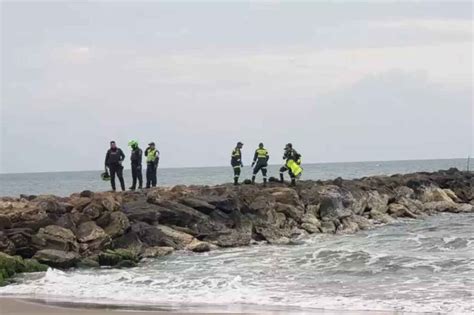 En Una Playa De Puerto Colombia Encontraron Sin Vida A Un Niño De 3 Años