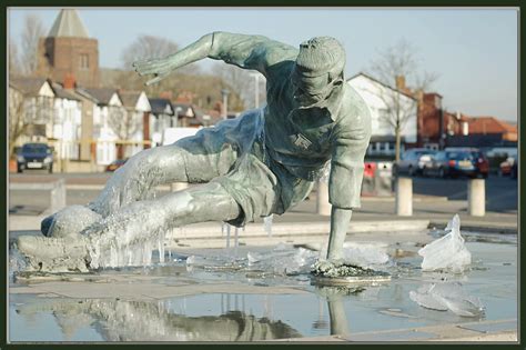 Sir Tom Finney Splash Water Feature Sculpture And Ice Col Flickr