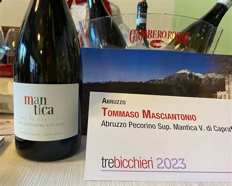 GAMBERO ROSSO PRESENTA TRE BICCHIERI 2023 Enoevo